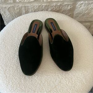 EUC Margaux Dark Hunter Green Velvet Mules  Size 8